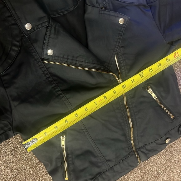 Black denim jacket. Size 4. - Picture 9 of 11